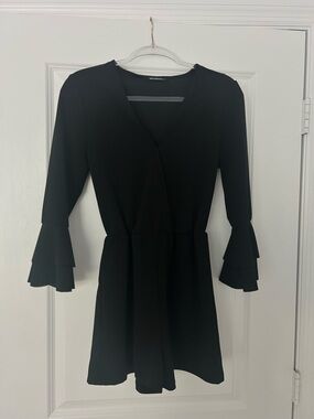 Women's Black Tiered-Sleeve Wrap Dress
